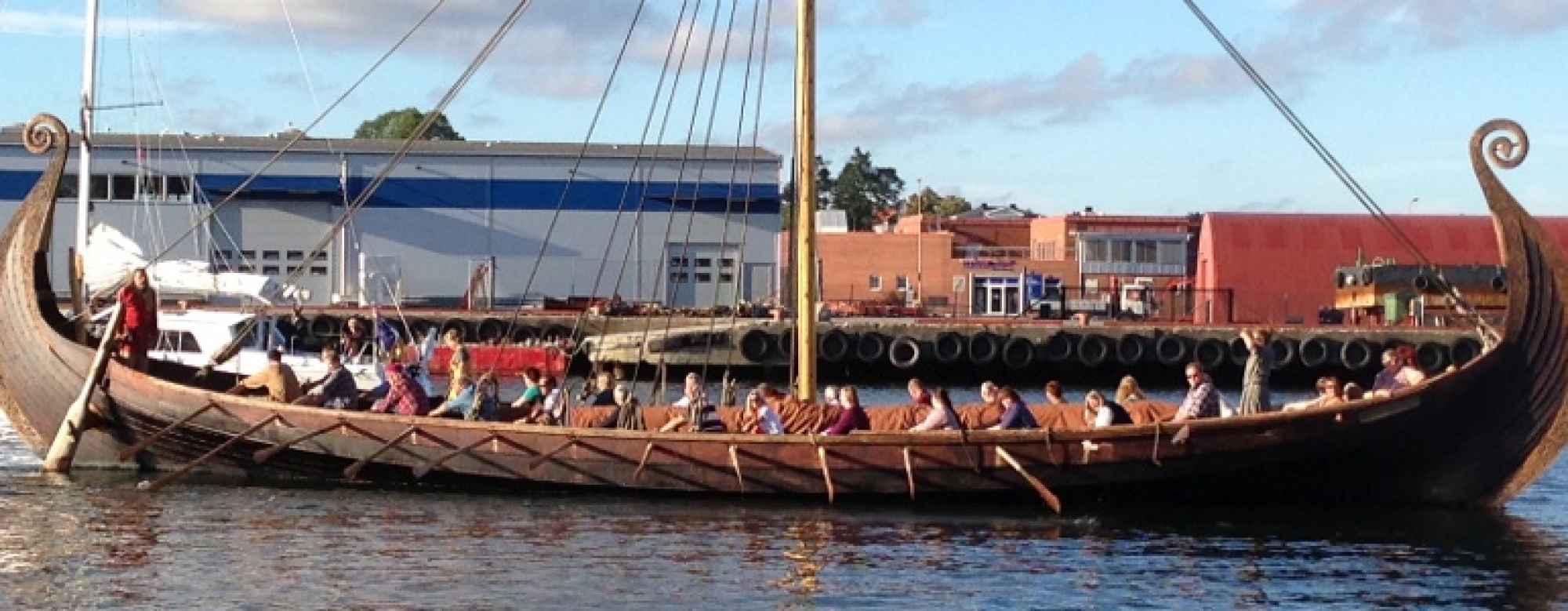 Sidebygningen sammen med klubben på rotur med Saga Oseberg 3.september 2013